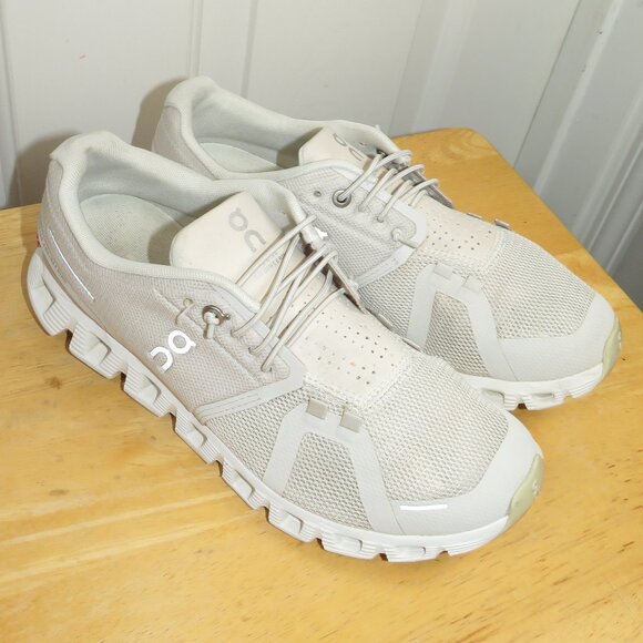 Women's On Cloud 5 Pearl/White US Womens 8/UK 6/EU 39 - Picture 1 of 10